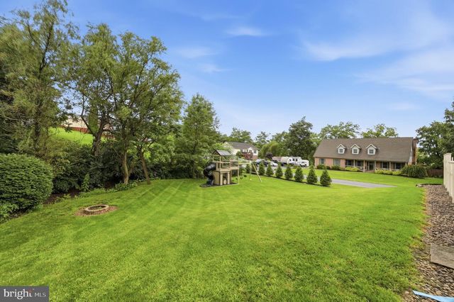 204 JADE DRIVE, Chambersburg, PA 17202