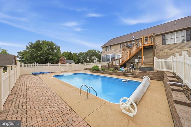 204 JADE DRIVE, Chambersburg, PA 17202