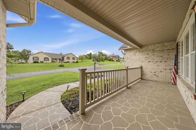 204 JADE DRIVE, Chambersburg, PA 17202