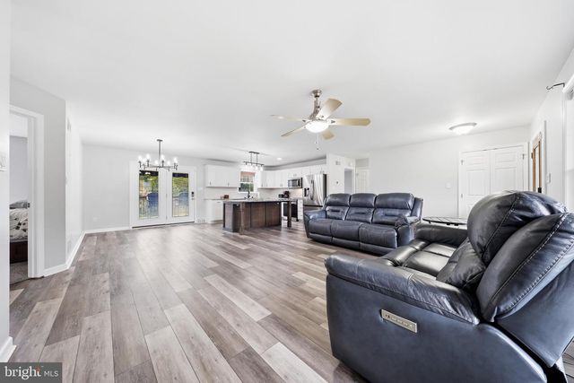 204 JADE DRIVE, Chambersburg, PA 17202