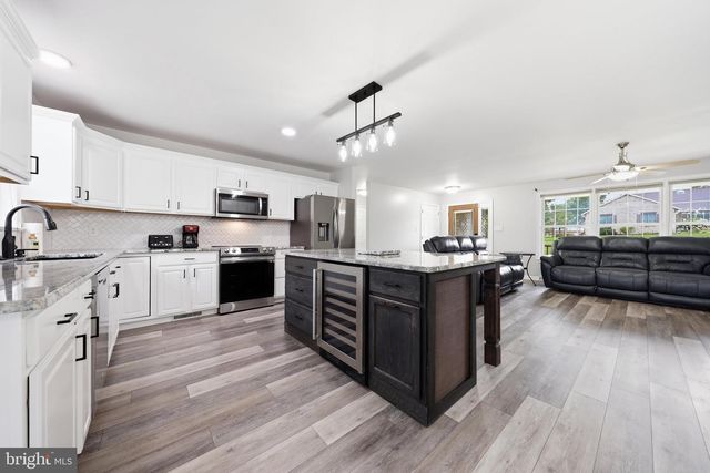 204 JADE DRIVE, Chambersburg, PA 17202