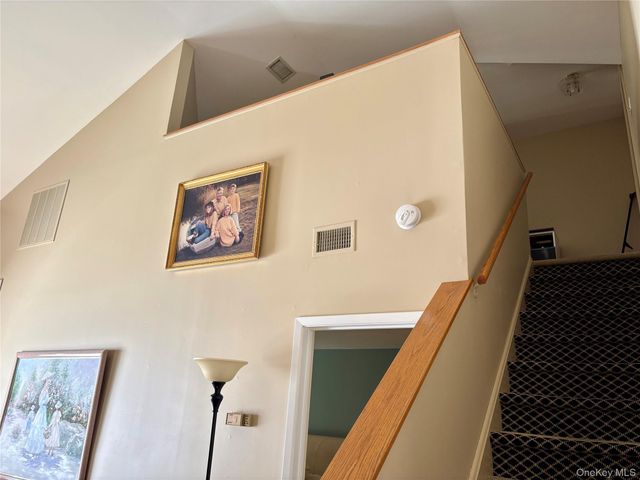 31 Anchor Street Y, Freeport, NY 11520