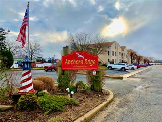 31 Anchor Street Y, Freeport, NY 11520