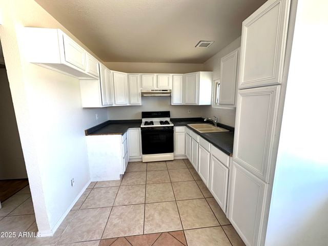 775 E Cactus Drive, Globe, AZ 85501