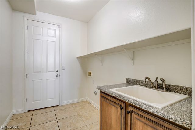 8250 Point Given Street, Las Vegas, NV 89131