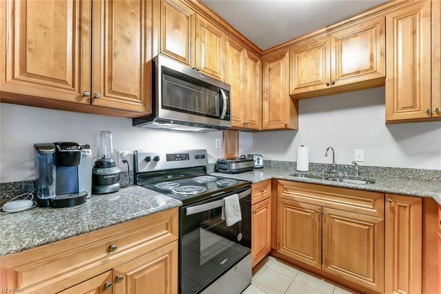 1015 Barclay SQ, Virginia Beach, VA 23451