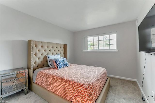 1015 Barclay SQ, Virginia Beach, VA 23451