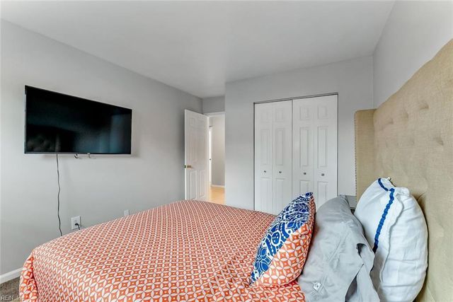 1015 Barclay SQ, Virginia Beach, VA 23451