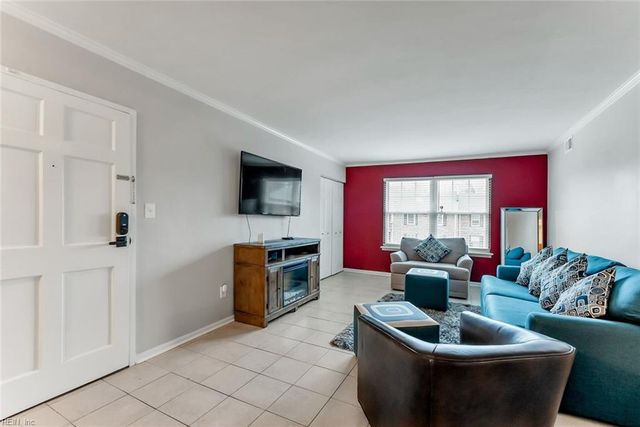 1015 Barclay SQ, Virginia Beach, VA 23451