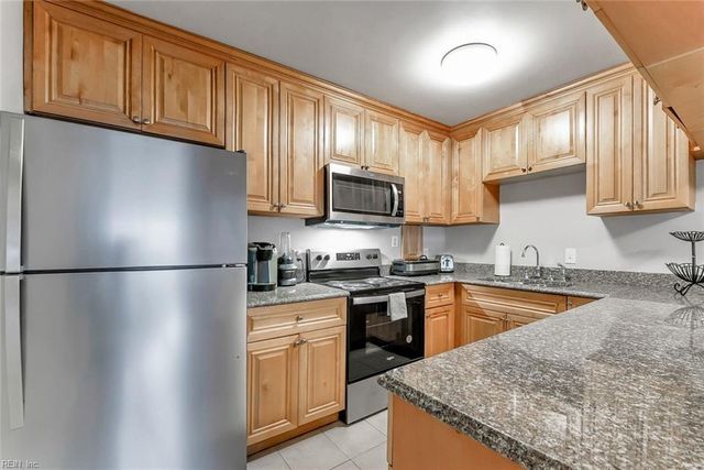 1015 Barclay SQ, Virginia Beach, VA 23451