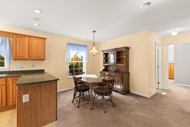 84 Lark Lane, Tiverton, RI 02878