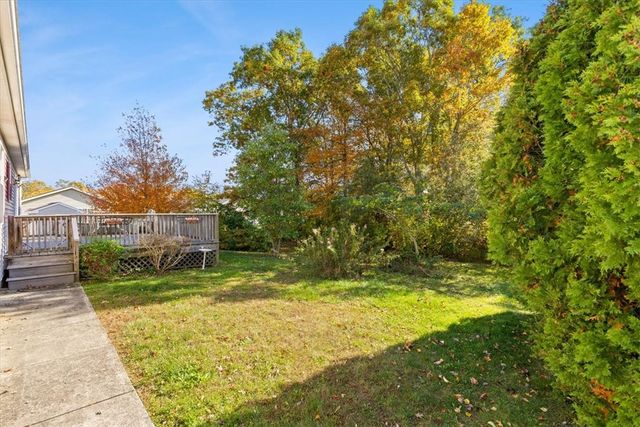 84 Lark Lane, Tiverton, RI 02878