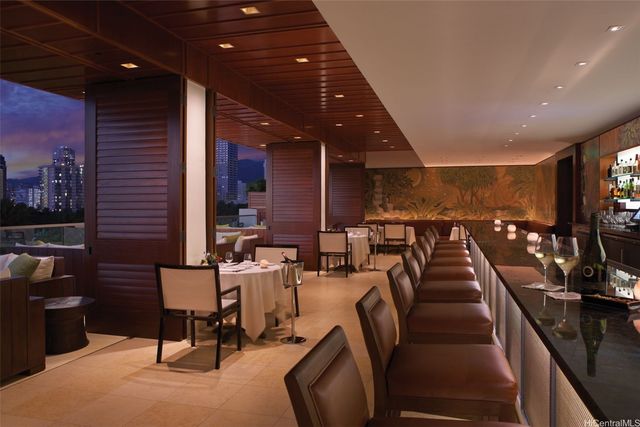 223 Saratoga Road 2001, Honolulu, HI 96815