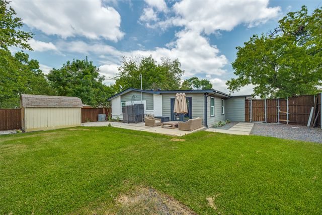 6705 Santa Anita Drive, Dallas, TX 75214