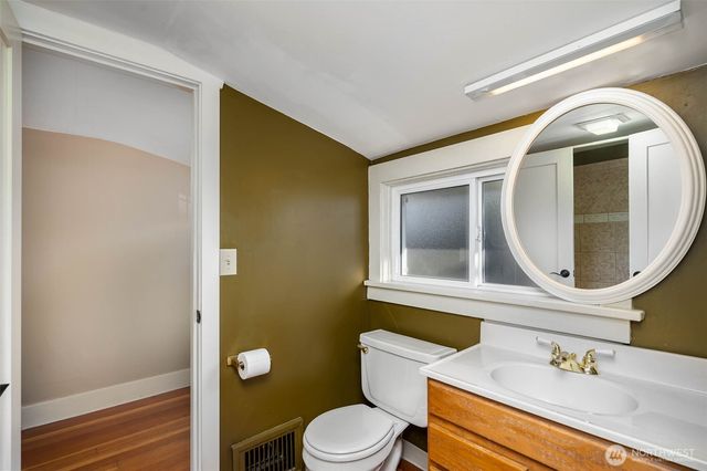 8040 16th Avenue NE, Seattle, WA 98115