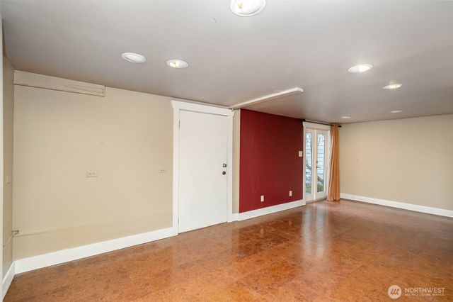 8040 16th Avenue NE, Seattle, WA 98115