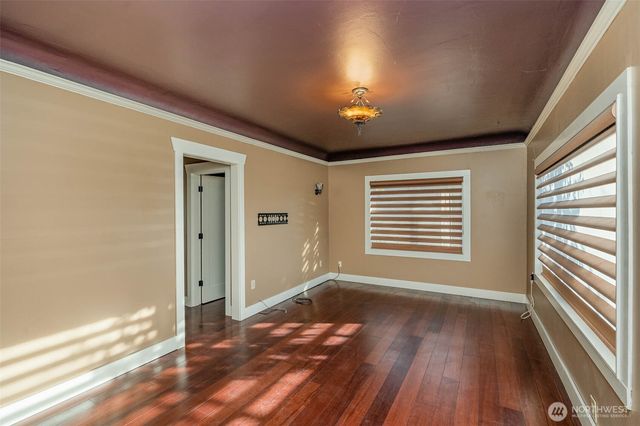 8040 16th Avenue NE, Seattle, WA 98115