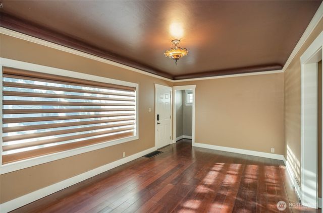 8040 16th Avenue NE, Seattle, WA 98115