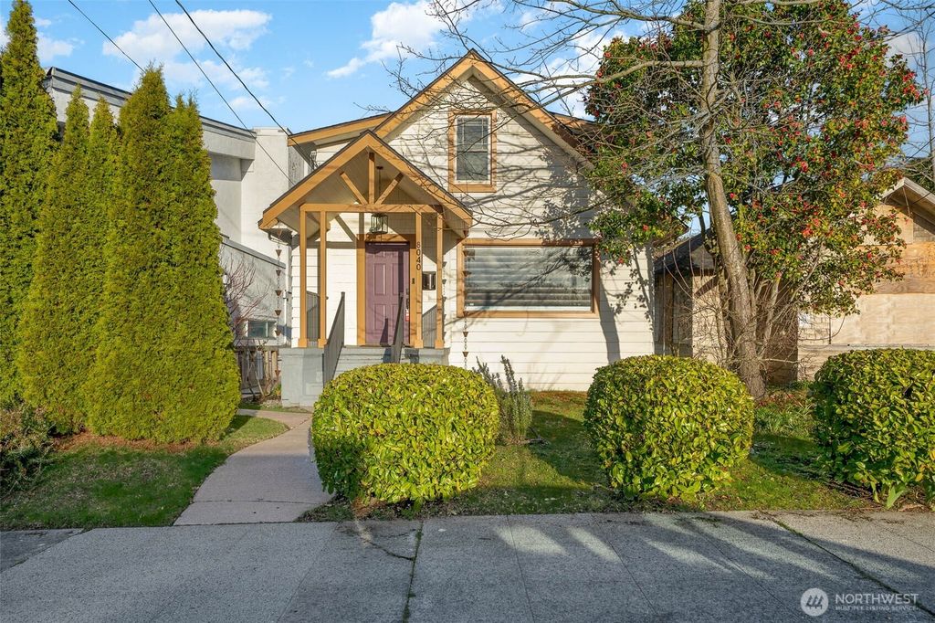 8040 16th Avenue NE, Seattle, WA 98115