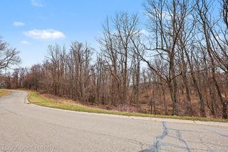 1511 Barrwood Trail, Oxford Charter Township, MI 48371