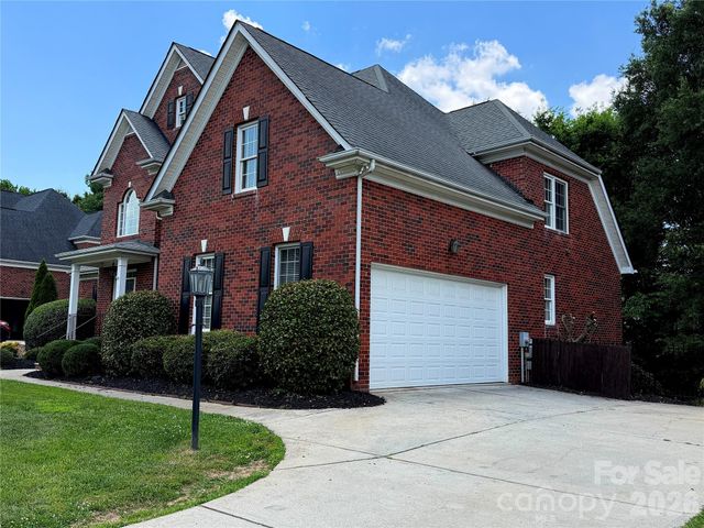 1332 Bershire Lane, Charlotte, NC 28262