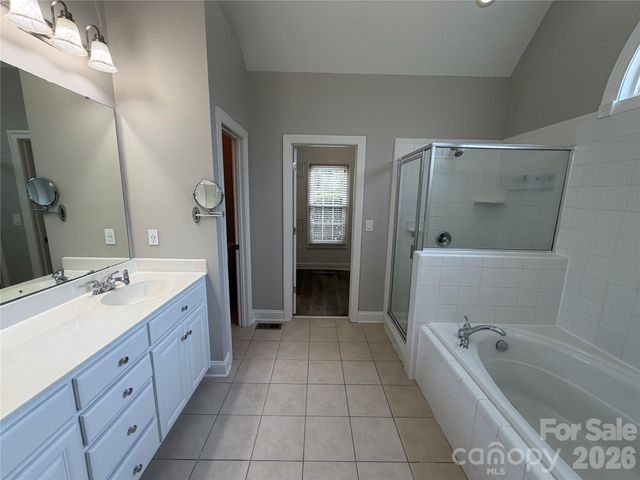 1332 Bershire Lane, Charlotte, NC 28262