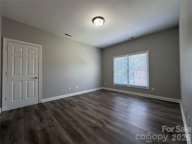 1332 Bershire Lane, Charlotte, NC 28262