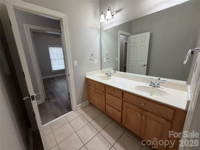 1332 Bershire Lane, Charlotte, NC 28262