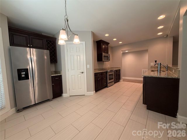 1332 Bershire Lane, Charlotte, NC 28262