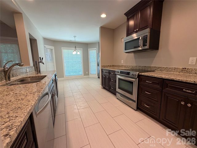 1332 Bershire Lane, Charlotte, NC 28262