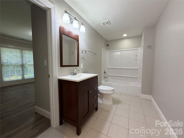 1332 Bershire Lane, Charlotte, NC 28262