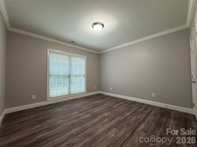 1332 Bershire Lane, Charlotte, NC 28262