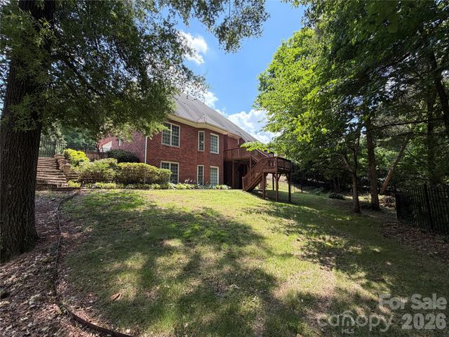 1332 Bershire Lane, Charlotte, NC 28262