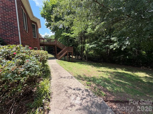 1332 Bershire Lane, Charlotte, NC 28262