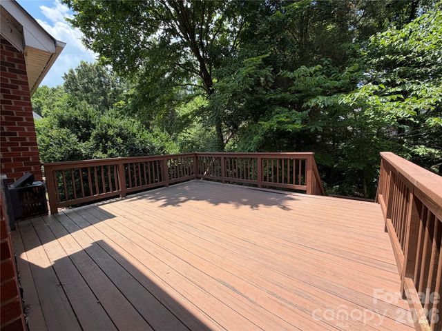1332 Bershire Lane, Charlotte, NC 28262