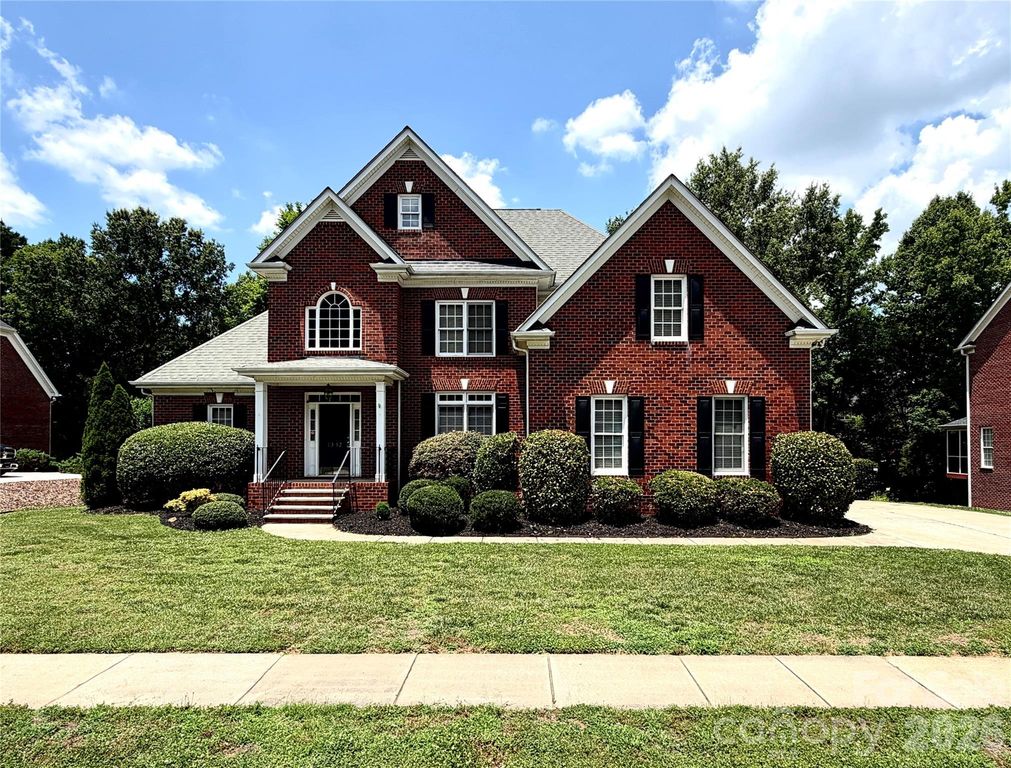 1332 Bershire Lane, Charlotte, NC 28262