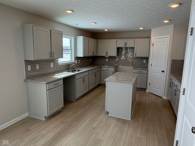 1122 Lake Drive, Kennard, IN 47351