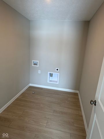 1122 Lake Drive, Kennard, IN 47351