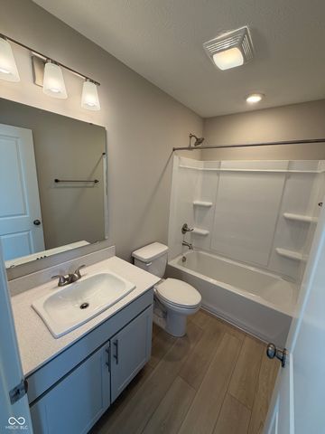 1122 Lake Drive, Kennard, IN 47351