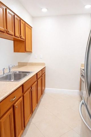 2077 E Bond Dr 2077, West Palm Beach, FL 33415