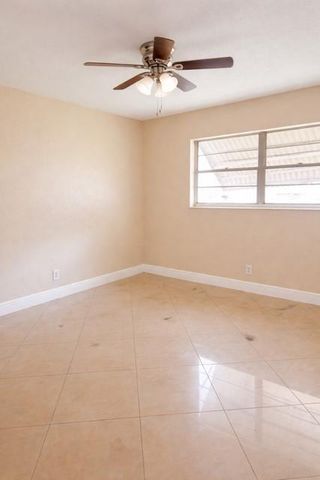 2077 E Bond Dr 2077, West Palm Beach, FL 33415