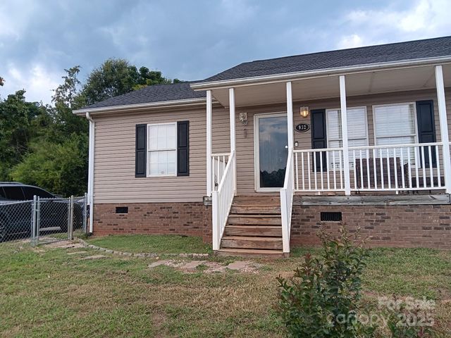 932 Eastern Ridge Drive, Newton, NC 28658
