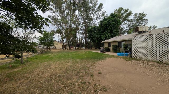 16627 Ida Road, Madera, CA 93636
