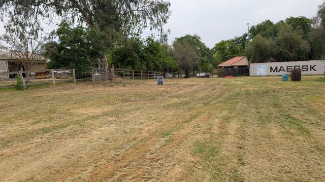 16627 Ida Road, Madera, CA 93636