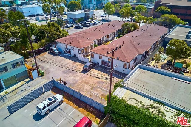 2711 Pico Boulevard, Santa Monica, CA 90405