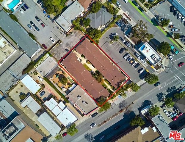 2711 Pico Boulevard, Santa Monica, CA 90405