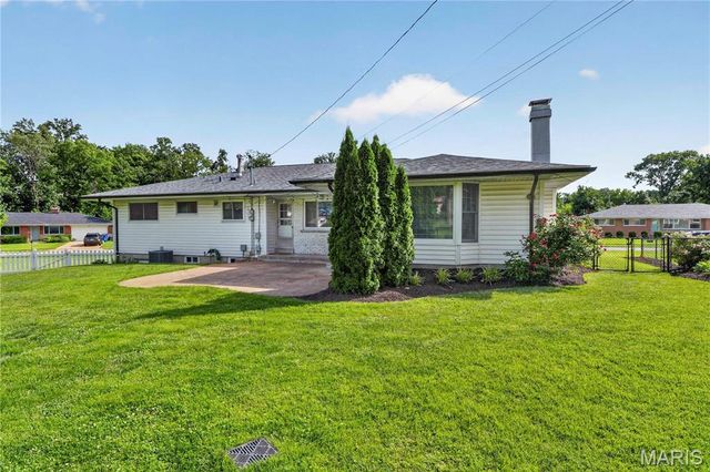 8954 Westhaven Court, Crestwood, MO 63126