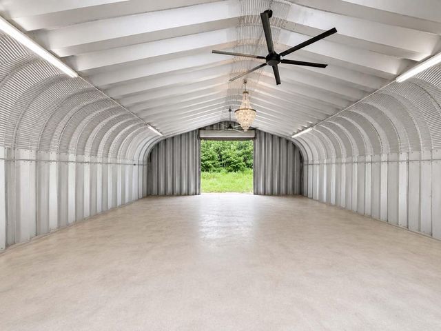 435 County Road 3310, Cleveland, TX 77327