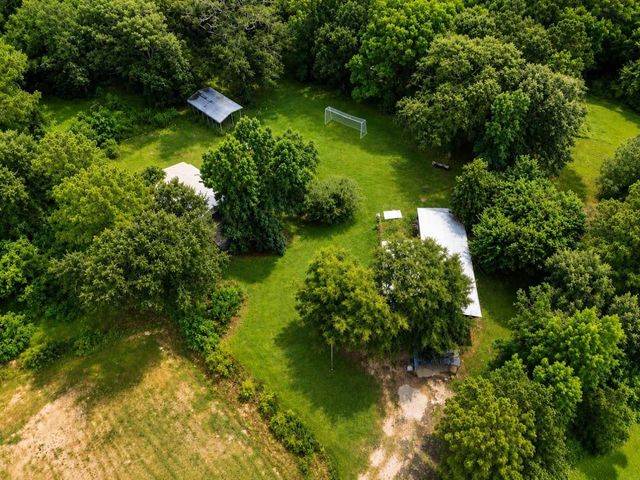 435 County Road 3310, Cleveland, TX 77327
