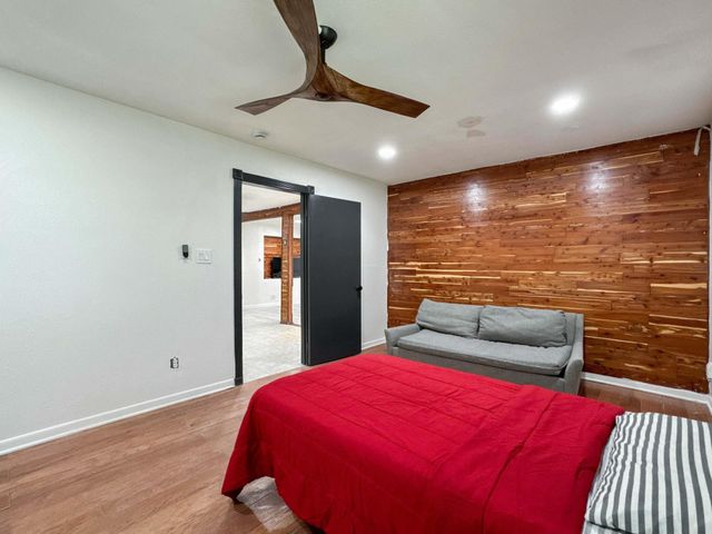 435 County Road 3310, Cleveland, TX 77327